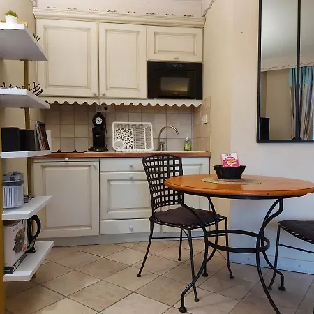 Apartment En Rez De Jardin Au Bord Du D'annecy *