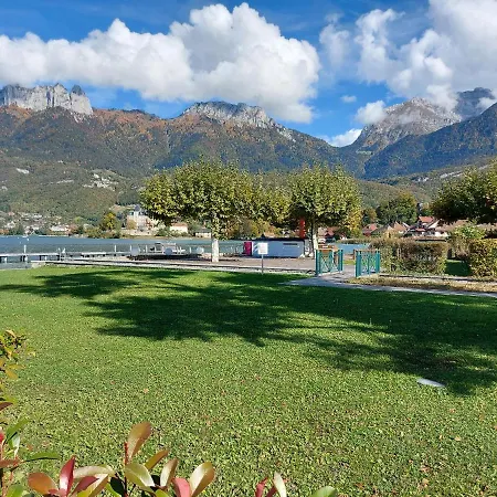 En Rez De Jardin Au Bord Du D'annecy * Duingt